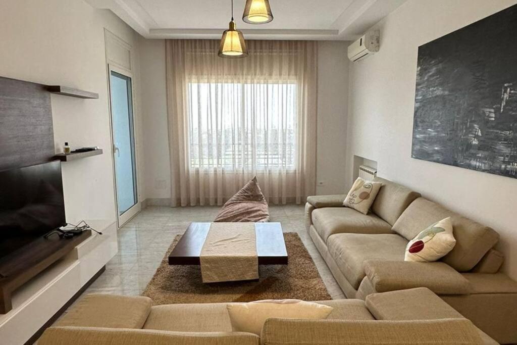 Un Tres Beau Studio Luxueux Ариана Екстериор снимка