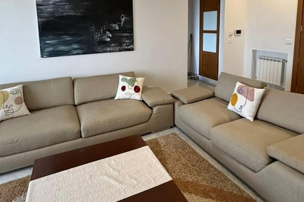 Un Tres Beau Studio Luxueux Ариана Екстериор снимка